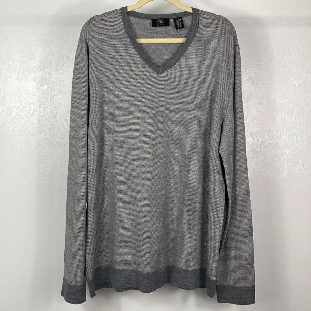 ❤️Last Chance Calvin Klein merino wool blend grey V-neck pullover size XL